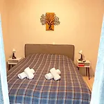 Gk Suites-constantin View , Auto Check-in 24h Apartament