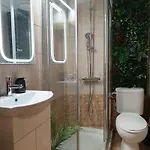 Gk Suites-constantin View , Auto Check-in 24h Apartment