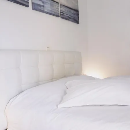 Gk Suites-constantin View , Auto Check-in 24h *