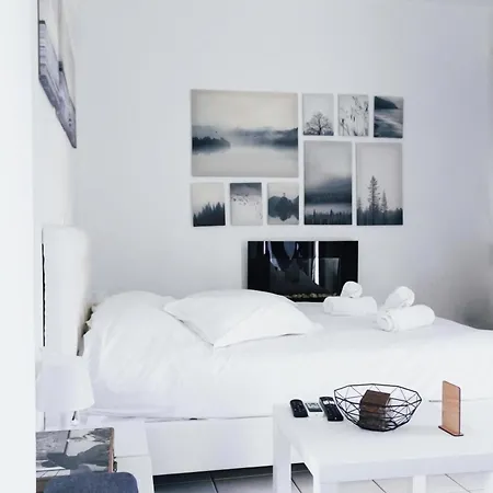 Gk Suites-constantin View , Auto Check-in 24h