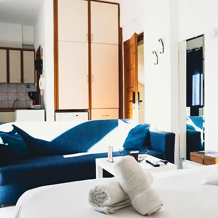 Апартаменты Gk Suites-constantin View , Auto Check-in 24h *