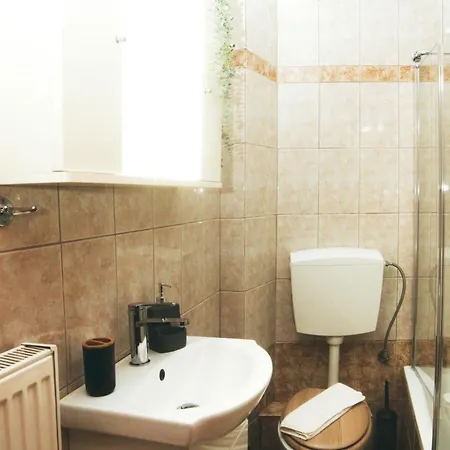 Apartment Gk Suites-constantin View , Auto Check-in 24h