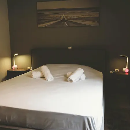 Apartment Gk Suites-constantin View , Auto Check-in 24h