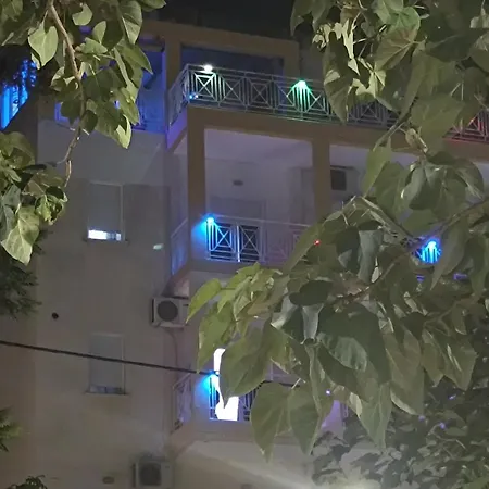 Gk Suites-constantin View , Auto Check-in 24h Apartment