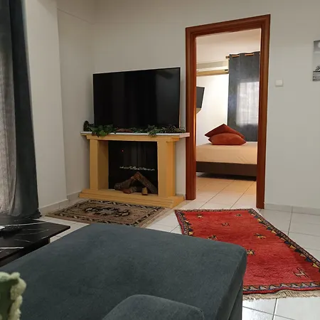 Апартаменты Gk Suites-constantin View , Auto Check-in 24h *