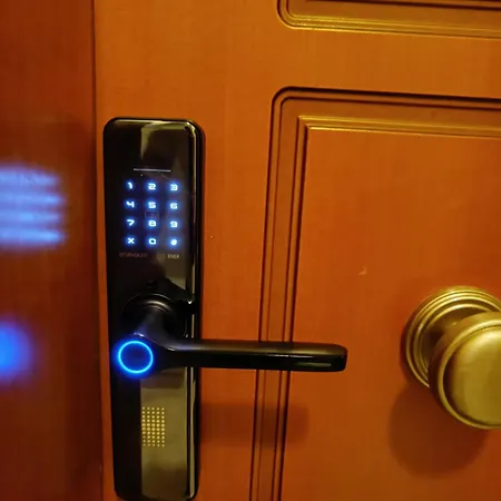 Gk Suites-constantin View , Auto Check-in 24h
