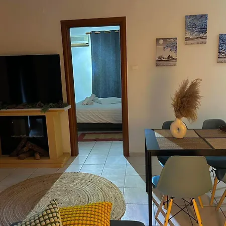 Апартаменты Gk Suites-constantin View , Auto Check-in 24h *