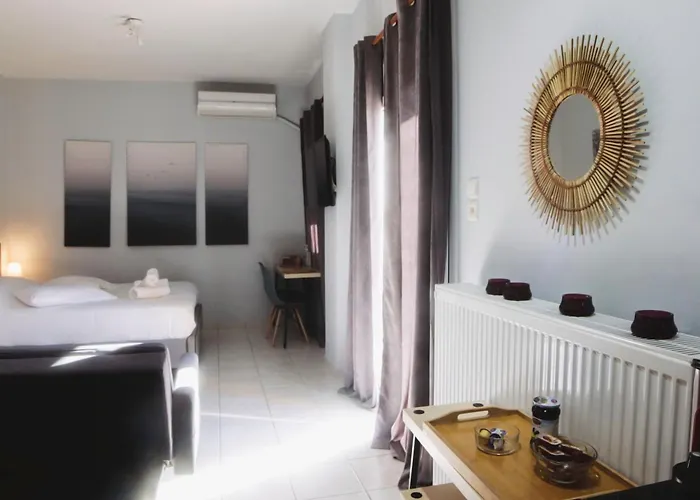 Gk Suites-constantin View , Auto Check-in 24h * Лариса