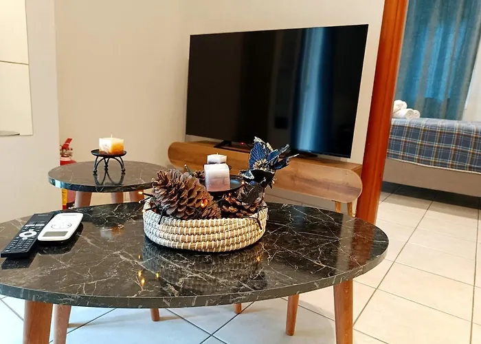 Апартаменты Gk Suites-constantin View , Auto Check-in 24h Лариса